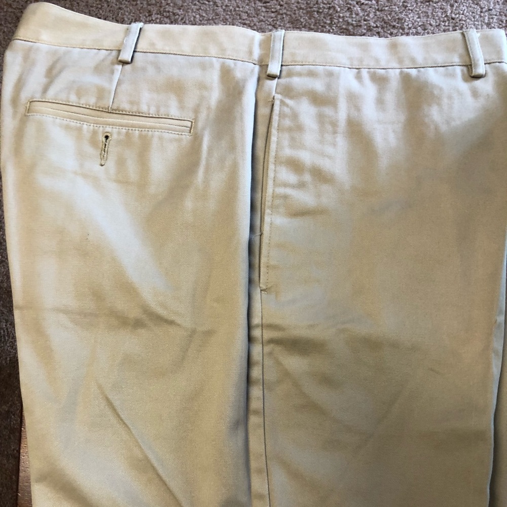 Lands end traditional men’s shorts, Size 38.